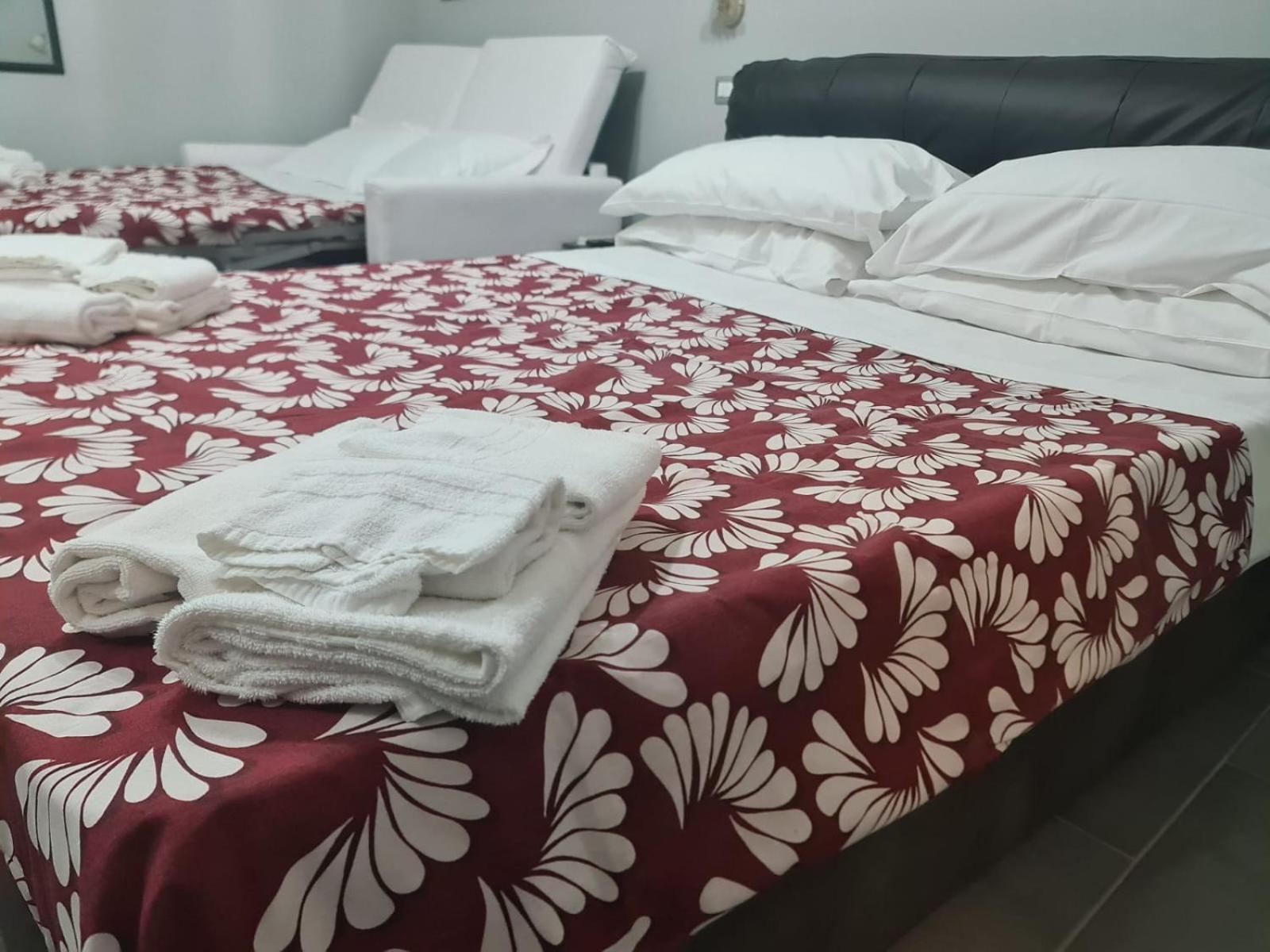 Queen'S Apartament Катания Екстериор снимка
