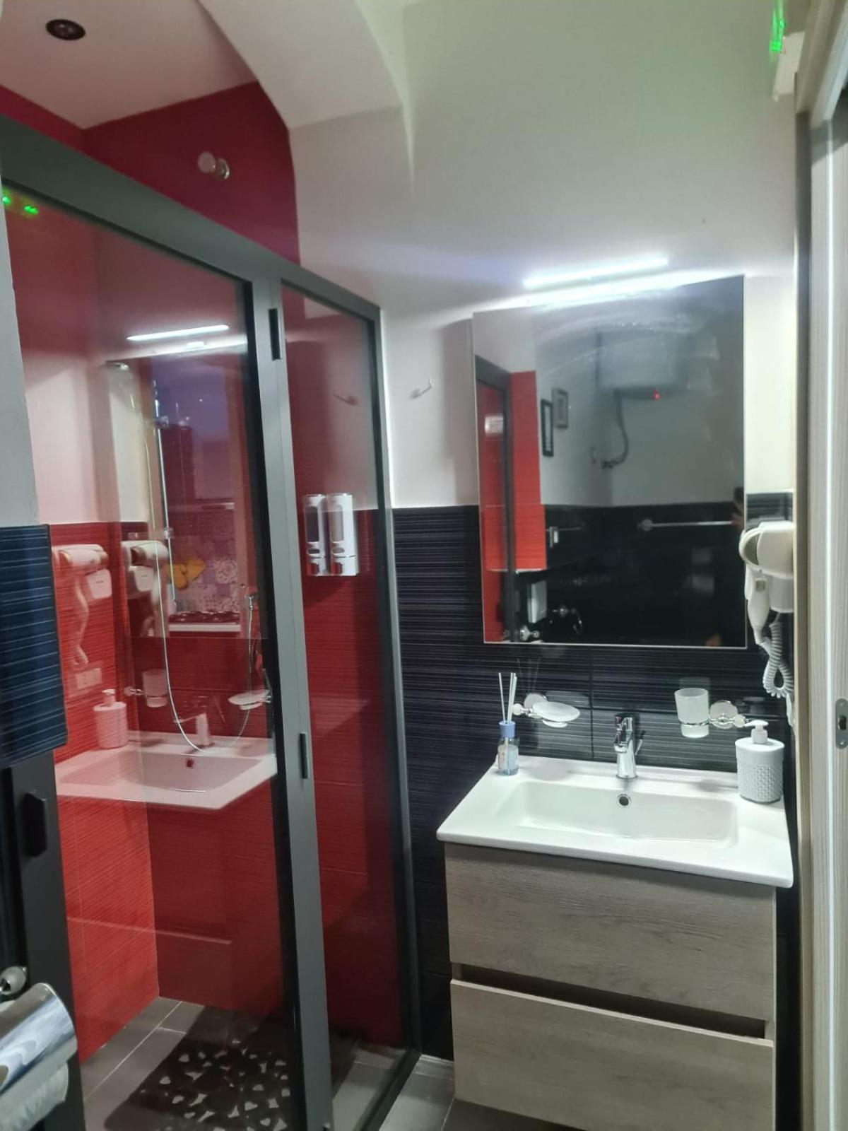 Queen'S Apartament Катания Екстериор снимка